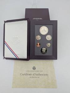 lot 96 image: United States Mint 1988 Olympic Coins Prestige Set - Certificate of Authenticity