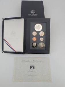 lot 98 image: United States Mint 1989 Prestige Set - 8-Coin Display with Certificate of Authenticity