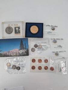 lot 113 image: 1971 Eisenhower Dollar in Display Case with Westward Journey Nickel Set & Colorized Lincoln Cents