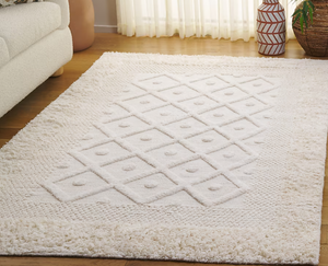 lot 45 image: Safavieh Kenya 5 x 76  Knotted Wool Ivory Rectangular Indoor Geometric Spot Clean Only Area rug