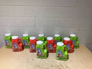 lot 60 image: LOT OF 11 Splash Ice Melts (4) Red (7) Green