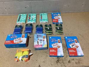 lot 108 image: LOT OF 14 Sponges