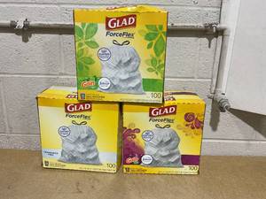 lot 231 image: LOT OF 3 Glad Trash Bags (13 Gal)