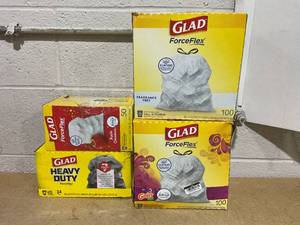 lot 234 image: LOT OF 4 Glad Trash Bags (3) 13 Gal (1) 30 Gal
