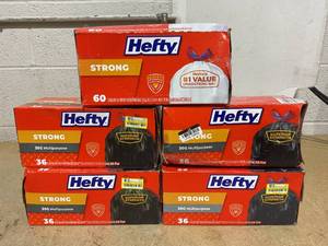 lot 237 image: LOT OF 5 Hefty Trash Bags (4) 30 Gal (1) 13 Gal