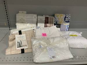 lot 412 image: LOT OF 8 Shower Curtains (White One Is Slightly Dusty)