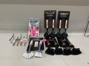 lot 308 image: LOT OF 7 Kitchen Brushes, Gloves, & Napkin Holder