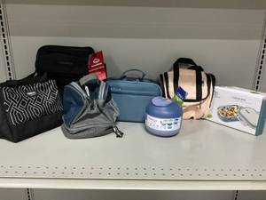 lot 315 image: LOT OF 7 Lunch Boxes & Food Containers