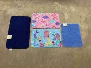 lot 440 image: LOT OF 4 Bath Rugs