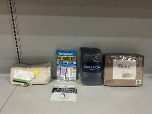 lot 417 image: LOT OF 5 Size Queen Sheets, Bag, & Elastic Band