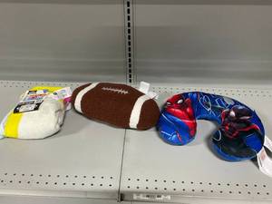 lot 464 image: LOT OF 3 Kids Pillows & Towel