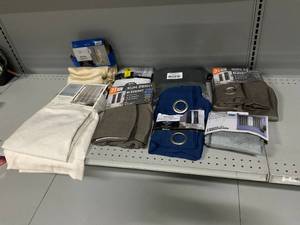 lot 469 image: LOT OF 8 Window Curtains 63