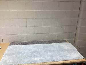 lot 113 image: Threshold Spa Plush Bath Runner 24 x 60