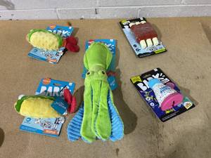lot 170 image: LOT OF 5 BARK Dog Toys