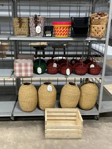 lot 482 image: LOT OF Baskets - Home Organization Bins & Baskets
