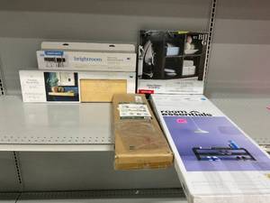 lot 457 image: LOT OF 5 Home Organizing Merchandise