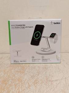 lot 70 image: BELKIN BOOST CHARGE PRO 3-IN-1 WIRELESS CHARGER WITH MAGSAFE