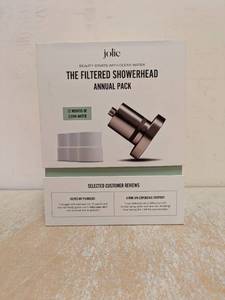 lot 131 image: JOLIE THE FILTERED SHOWERHEAD ANNUAL PACK