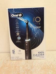 lot 188 image: NEW ORAL-B IO SERIES 5 RECHARGEABLE TOOTHBRUSH
