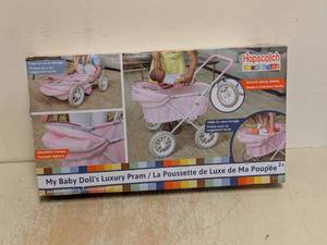lot 199 image: NEW HOPSCOTCH LANE MY BABY DOLLS LUXURY PRAM