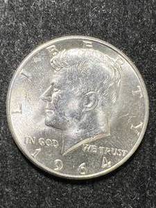 lot 35 image: 1964 US KENNEDY HALF DOLLAR UNC