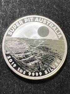 lot 37 image: 2019 SUPER PIT AUSTRALIA 1 TROY OZ .9999 FINE SILVER