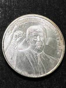 lot 44 image: 1 TROY OZ .999 FINE SILVER DONALD TRUMP ROUND