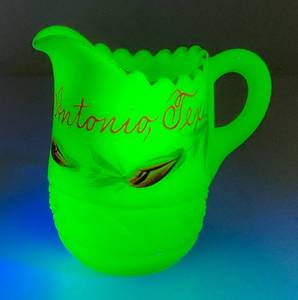 1900  3.25  Custard Glass Souvenir San Antonio Texas Pitcher (Glow Under UV Light) Some Gold Missing On lip