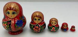 Vintage Collectible 5 Pc. Russian Nesting Doll Set Largest 3.25