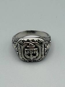 lot 129 image: US Shield Signet Ring - United States Motif - Not Sterling or Gold