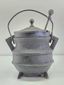 lot 12 image: Vintage Cast Iron Smudge Pot