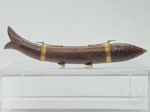 lot 27 image: Vintage Carved Wood Fish Sculptural Carving Set #2