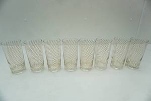 lot 38 image: Vintage Tumblers w Gold Diagonal Lines Pattern. 5.5 tall 8ct