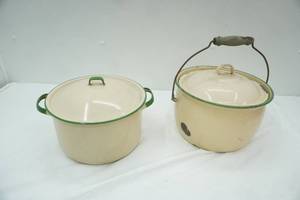 lot 47 image: Vintage Enamelware Pots wLids. Cream wgreen trim.