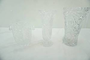 lot 49 image: Vintage Cut GlassCrystal Vases & Pressed Glass Ice Bucket