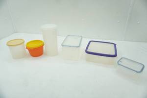lot 59 image: Tupperware & Food Storage Containers wlids