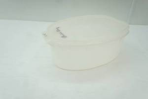 lot 64 image: Tupperware Roast Flavor Savor wlid