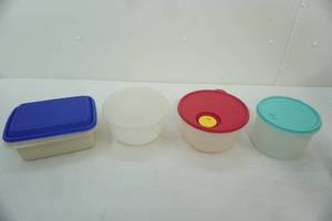 lot 69 image: Tupperware Containers wlids (4ct)