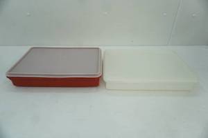 lot 77 image: (2ct) 9x13 Tupperware Containers wlids