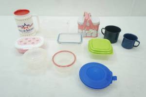 lot 79 image: Small Food Storage Containers wlids (7ct), Graniteware Mugs, and more