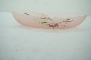 lot 106 image: Vintage Satin Pink Glass Dish. Hand-painted 10x4.5x2