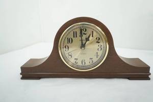 lot 112 image: Vintage Spartus Mantlepiece Clock 14x3x6.75