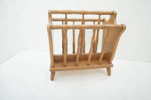 lot 133 image: Vintage Magazine Rack