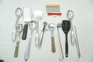lot 167 image: Cooking & Serving Utensils