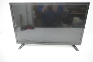 lot 182 image: Insignia 24 LED TV wremote, power cord, HDMI cord
