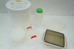 lot 188 image: Food Storage Containers