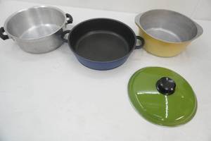 lot 191 image: Large Cooking Pots & 1 Lid