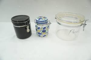 lot 203 image: 3ct canisters