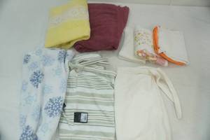 lot 229 image: bath towels, hand towels, fleece bags