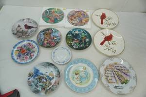 lot 246 image: Vintage Collectible Plates